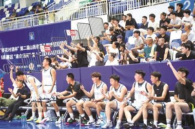 续挥洒汗水